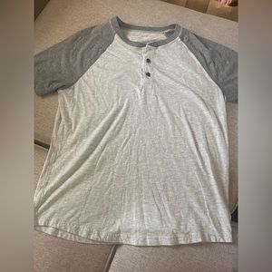 American Eagle shirt